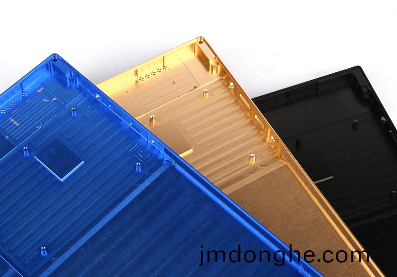 便(bian)攜(xie)式(shi)顯示(shi)器(qi)外殼(ke)定做(zuo)